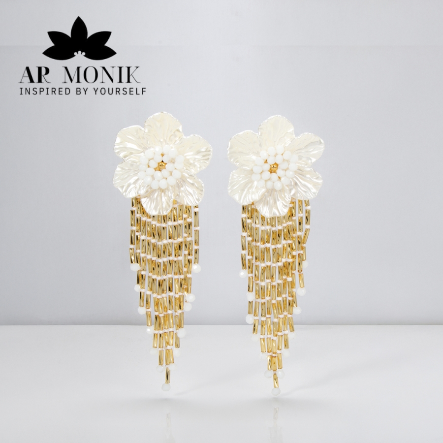 Aretes Flor  tejidos canutillos